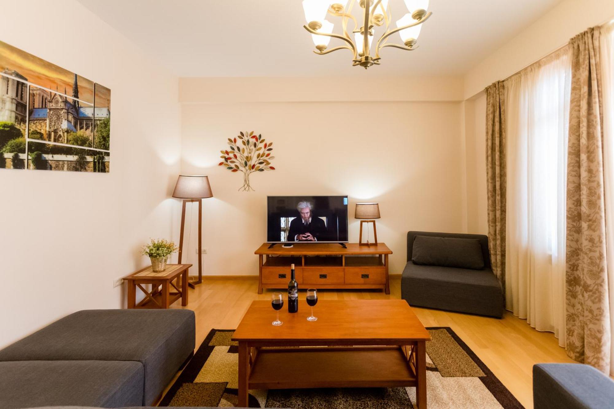 Serviced Apartment On Rustaveli Avenue 16 Tbilisi Exterior photo